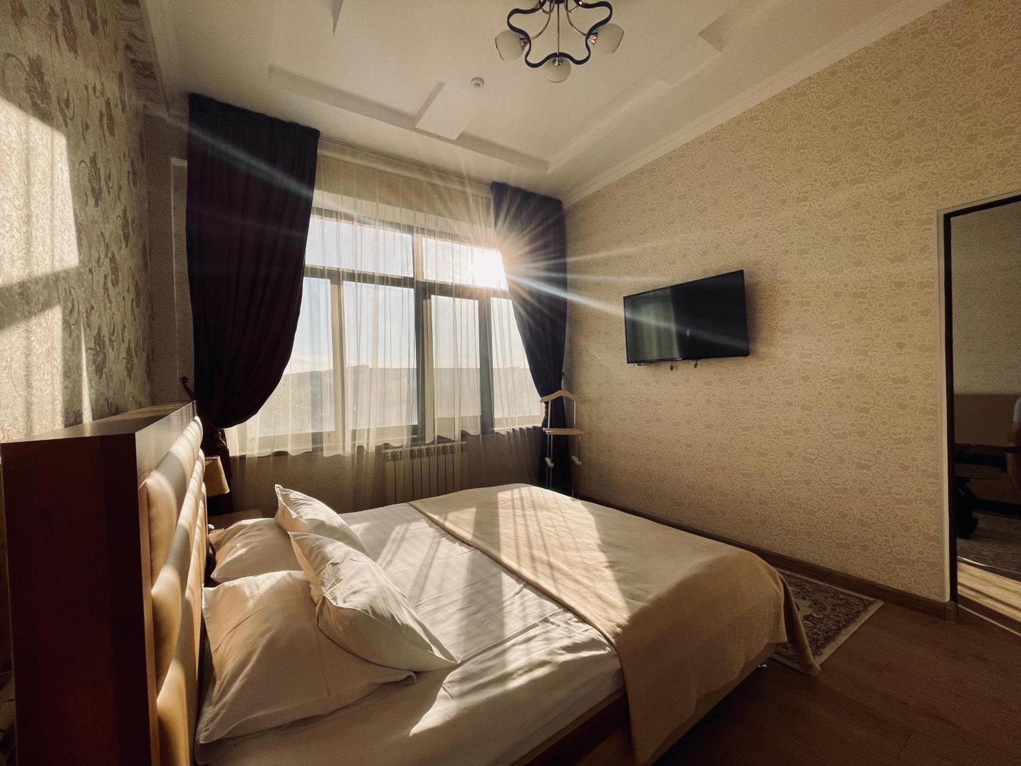 Dostyk Hotel Kyzylorda Luaran gambar